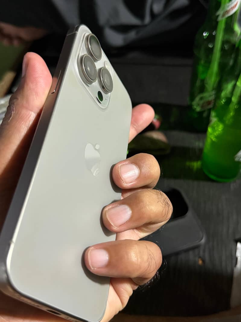 15 pro max 4