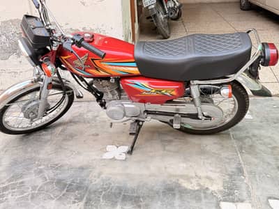 Honda CG125cc red