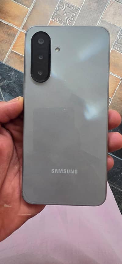 Samsung A17 lush condition . . 6 month warranty
