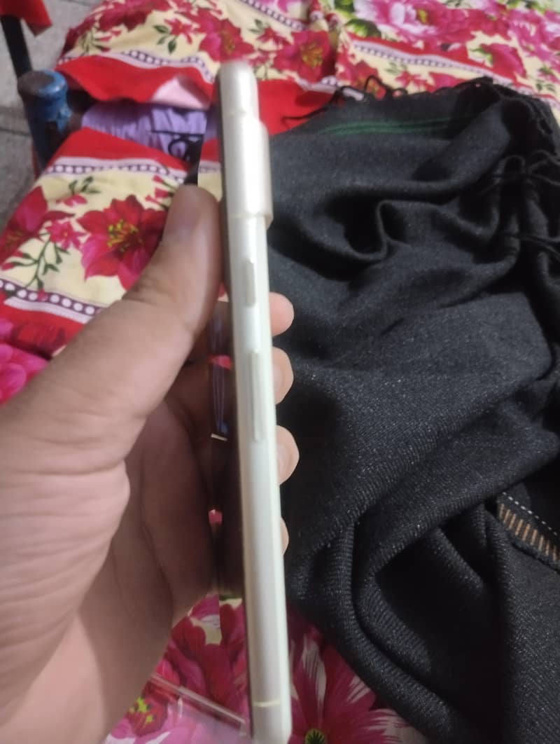 Google Pixel 7 3