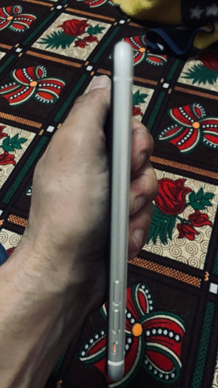iphone 11 4