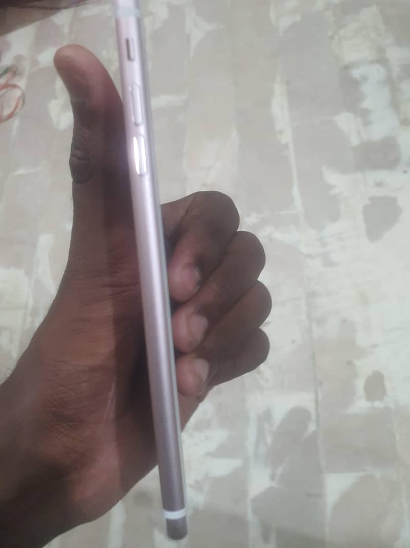 Apple iPhone 7 Plus 2
