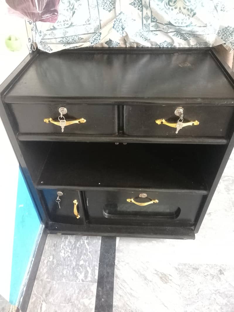 Computer Table 1