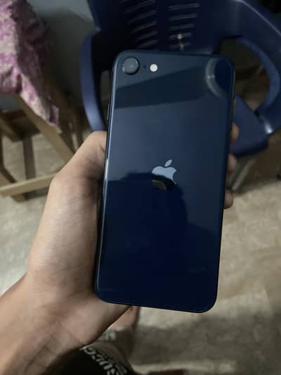 Iphone se 3 locked