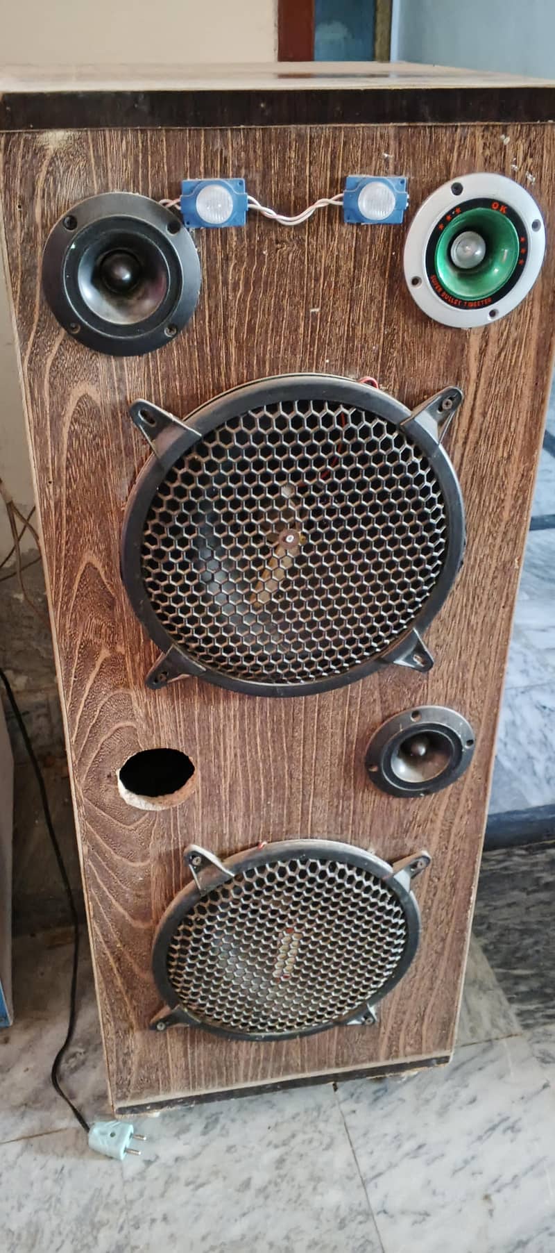 speaker 0