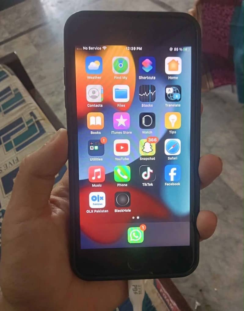 Apple iPhone 7 Plus 2