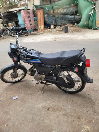 unique bike condition me achi he
