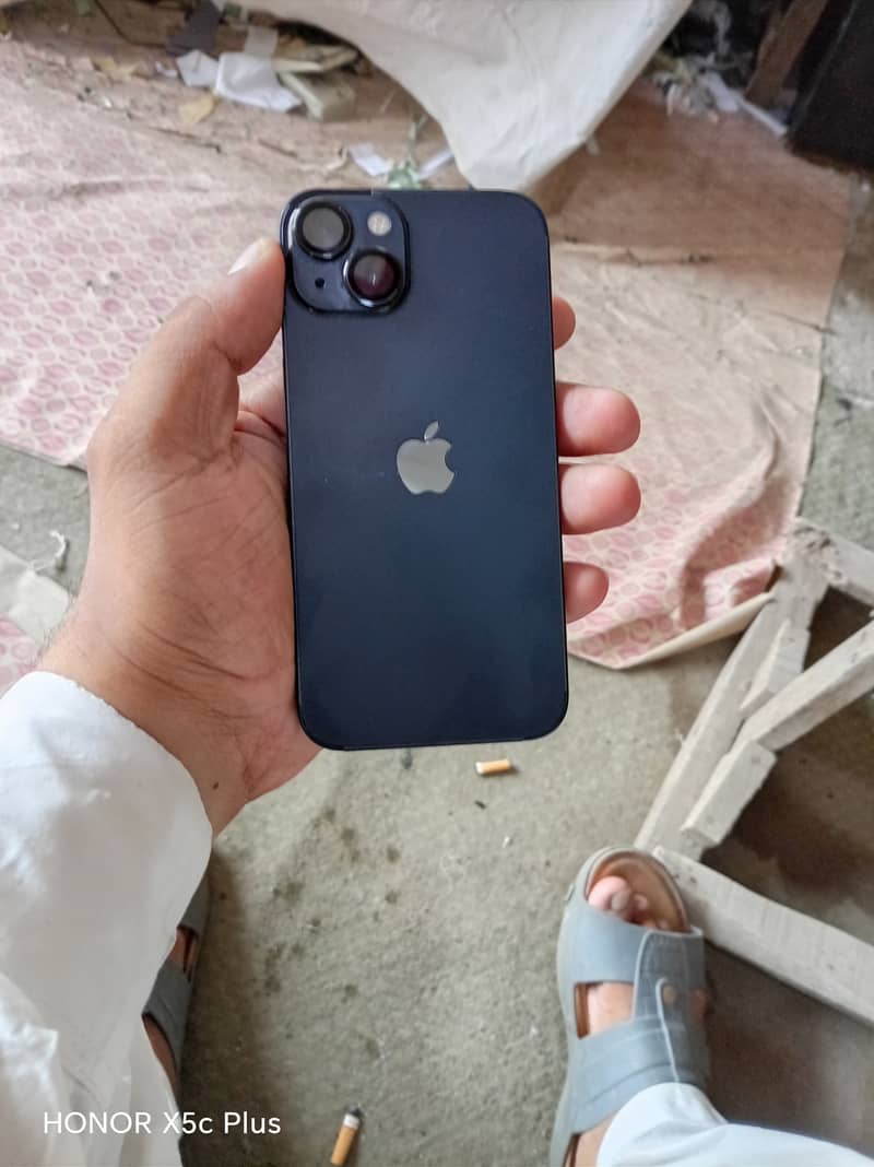 Apple iPhone 13 0
