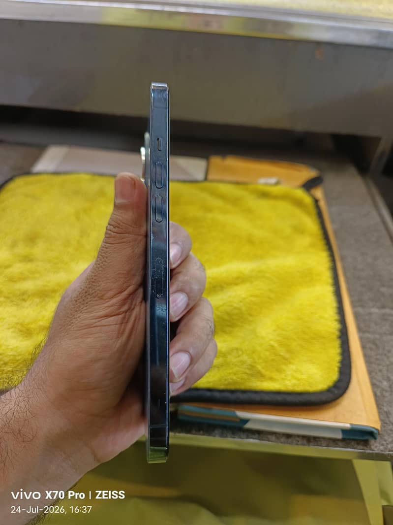Apple iPhone 12 Pro Max 2