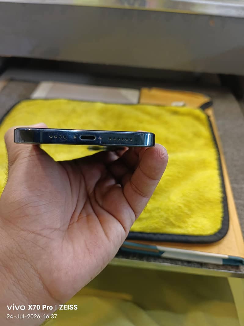 Apple iPhone 12 Pro Max 3
