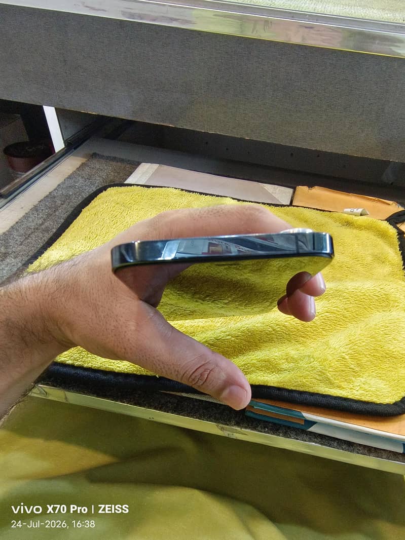 Apple iPhone 12 Pro Max 4