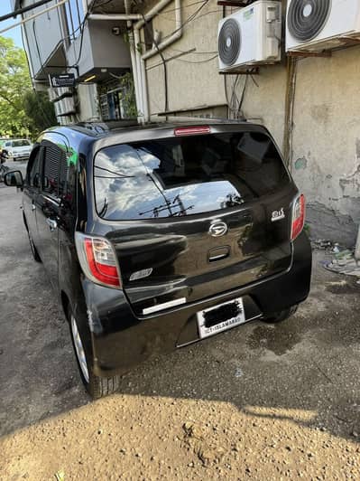 Daihatsu Mira 2012