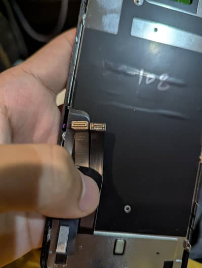 iPhone 11 broken display for unknown part sign remove