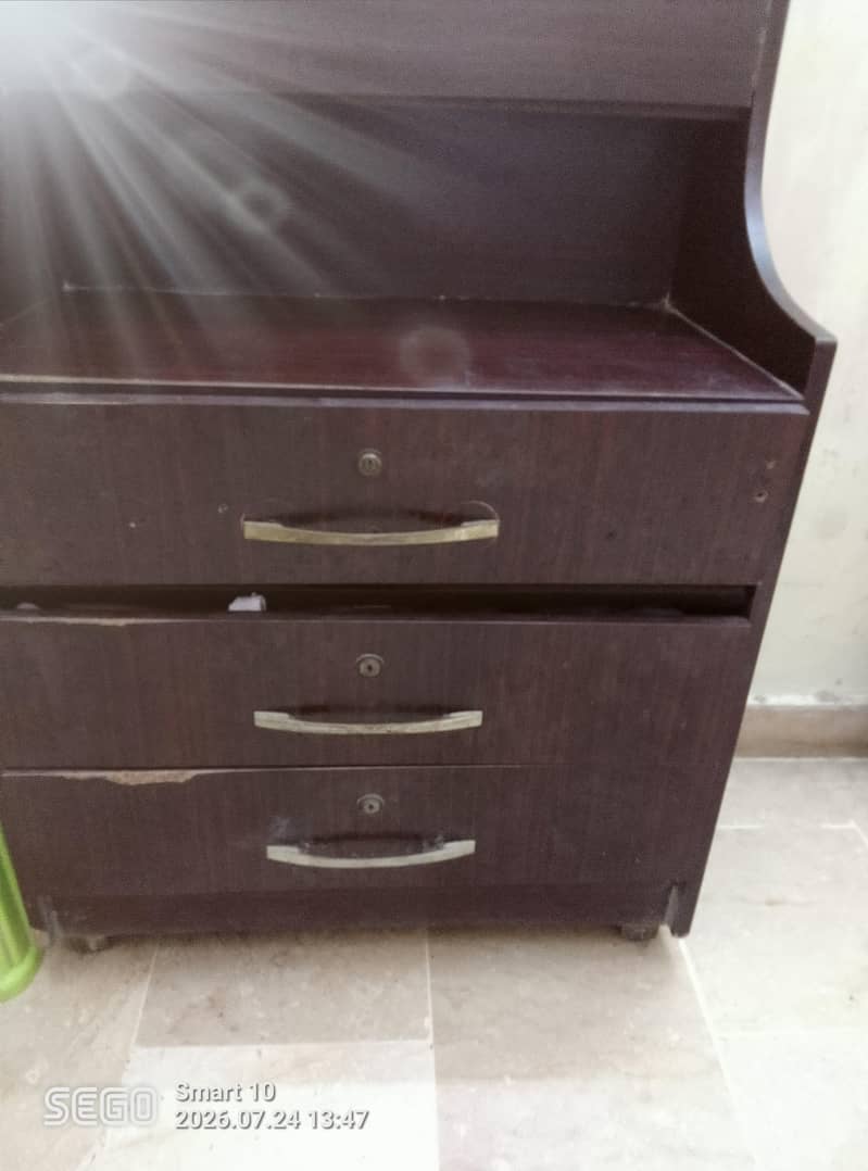Dressing table 5