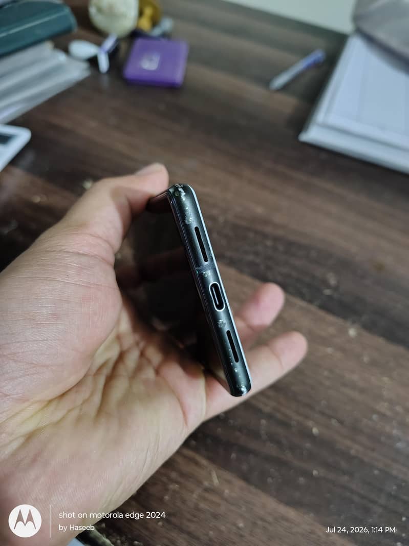 Google Pixel 6 4