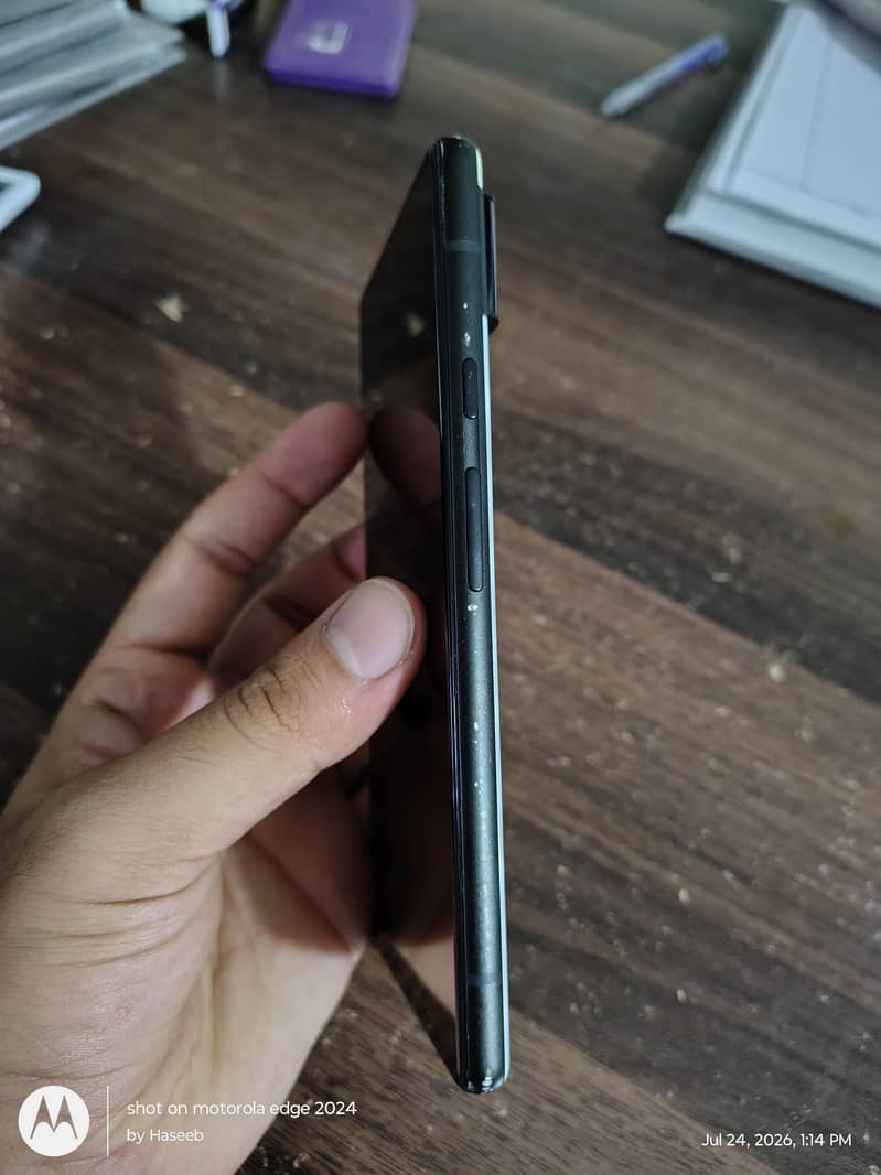 Google Pixel 6 5