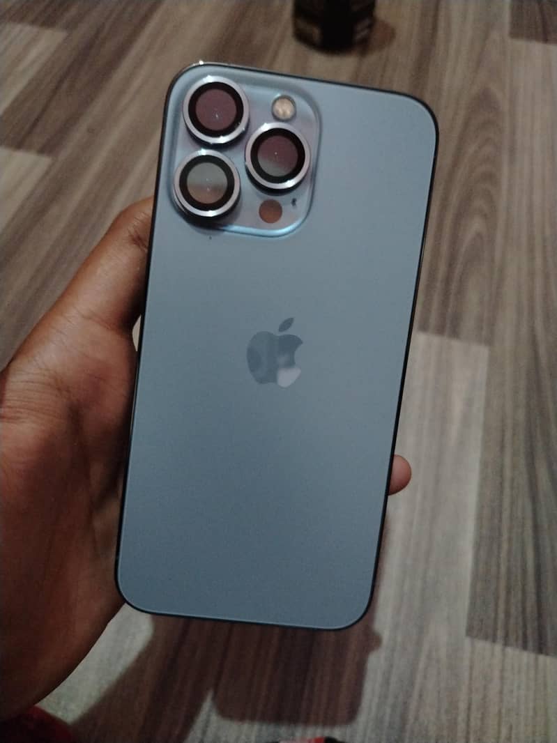 Apple iPhone 13 Pro 3