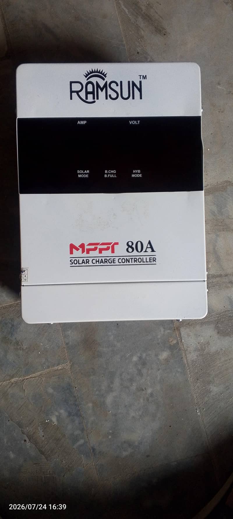 MPPT controlar 80 amp 3