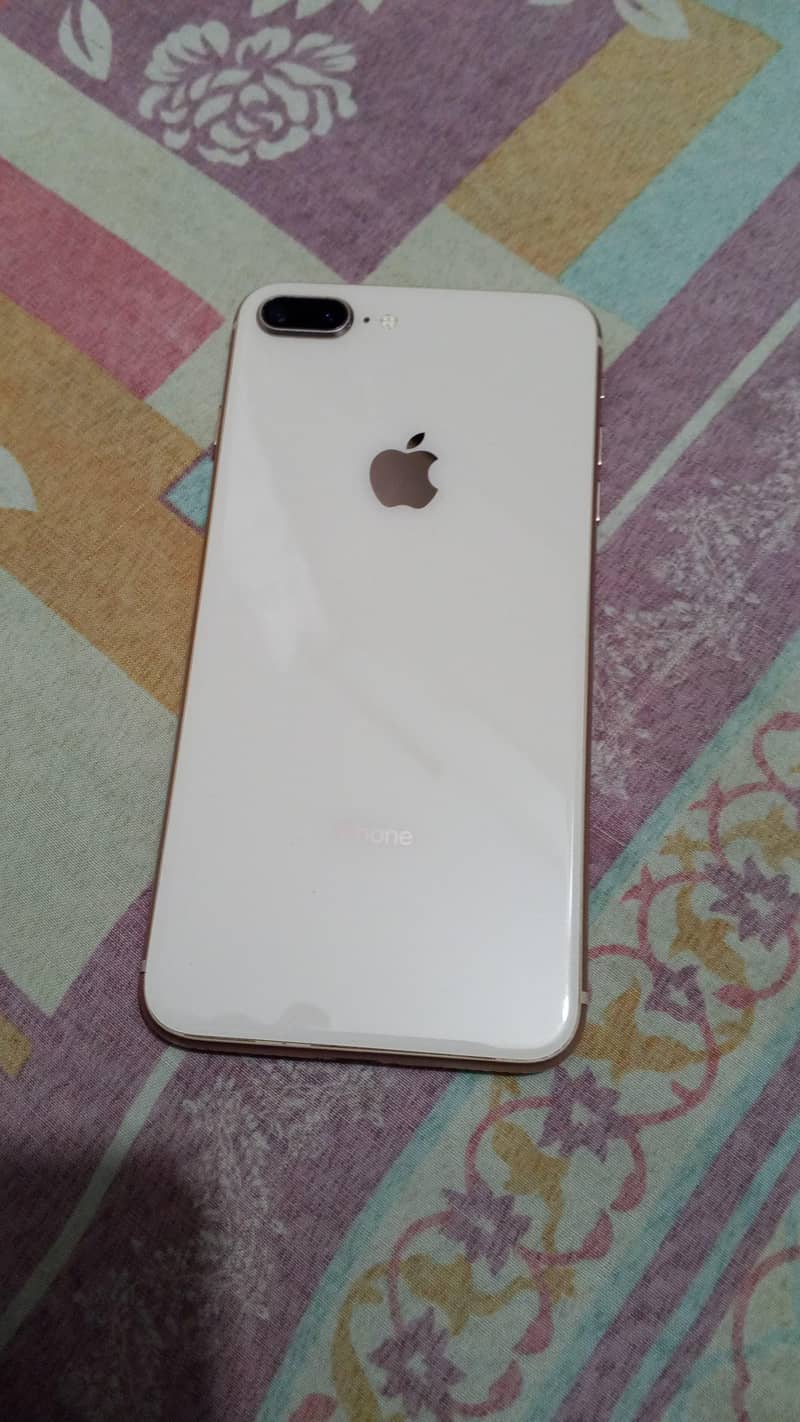 Apple iPhone 8 Plus 3