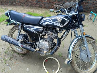 Honda 125 good condition one hand use