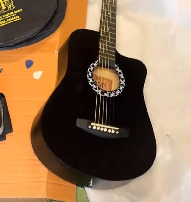 Perfect beginner guitar 0