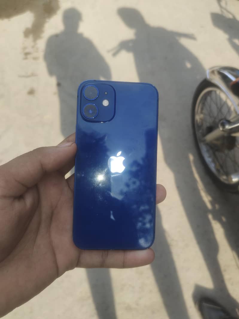 Apple iPhone 12 mini 1