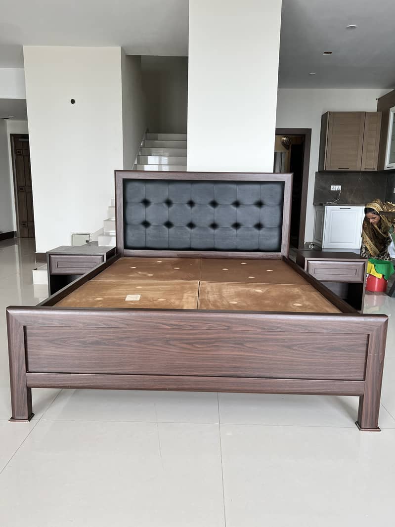 Interwood Bed Set 1