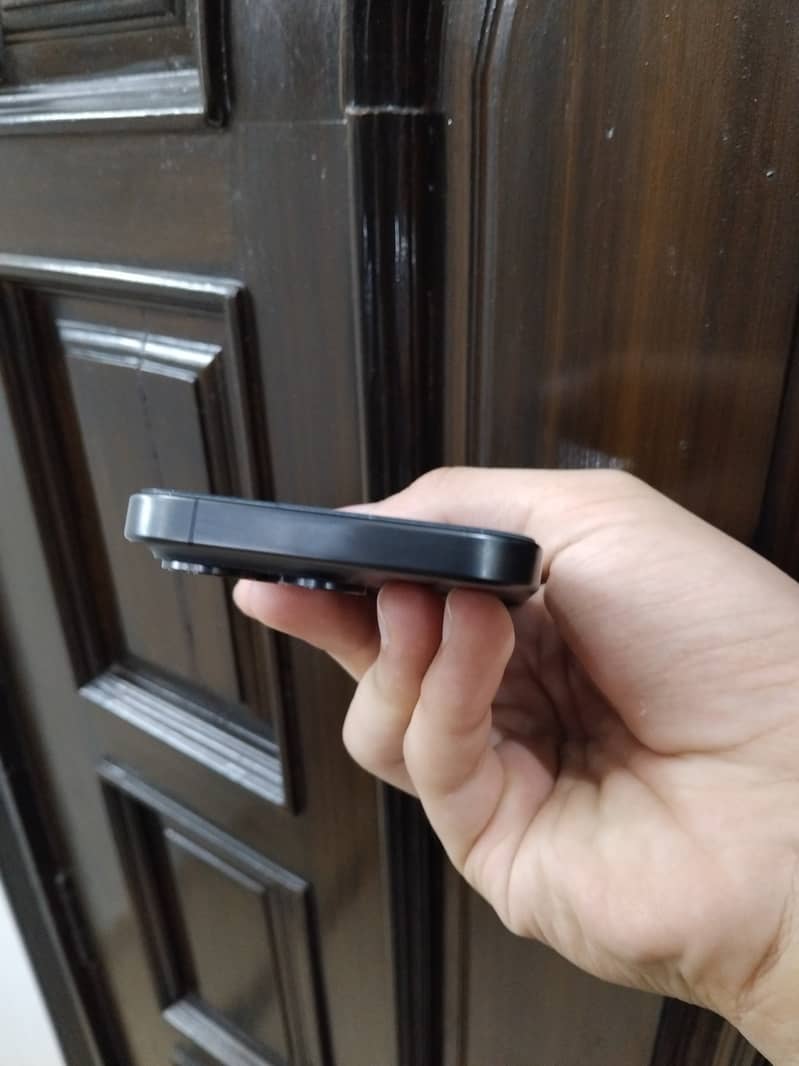 Apple iPhone 15 Pro 256 gb PTA 3