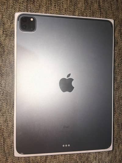 iPad Pro M1 3rd Generation 9/10