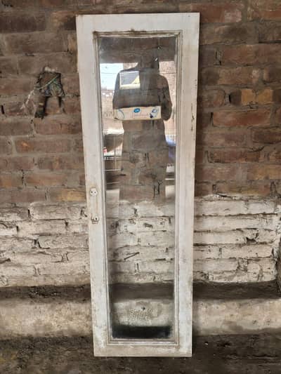 almari door 