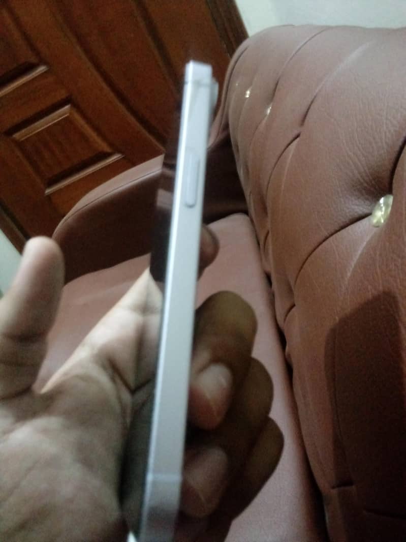 Apple iPhone 14 2