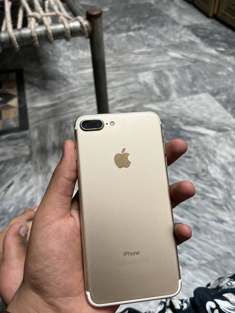 iPhone 7plus pta approved 2
