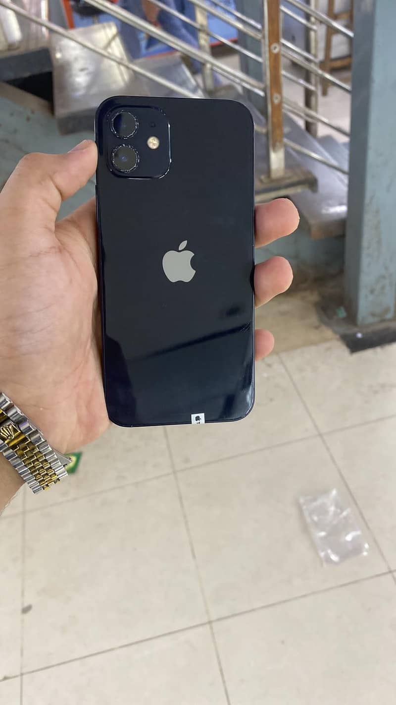 Apple iPhone 12 0