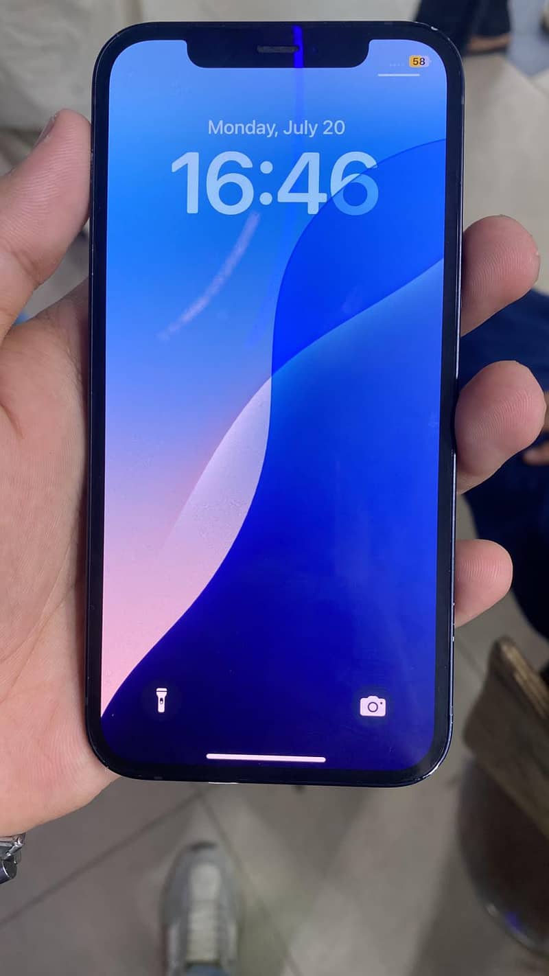 Apple iPhone 12 1