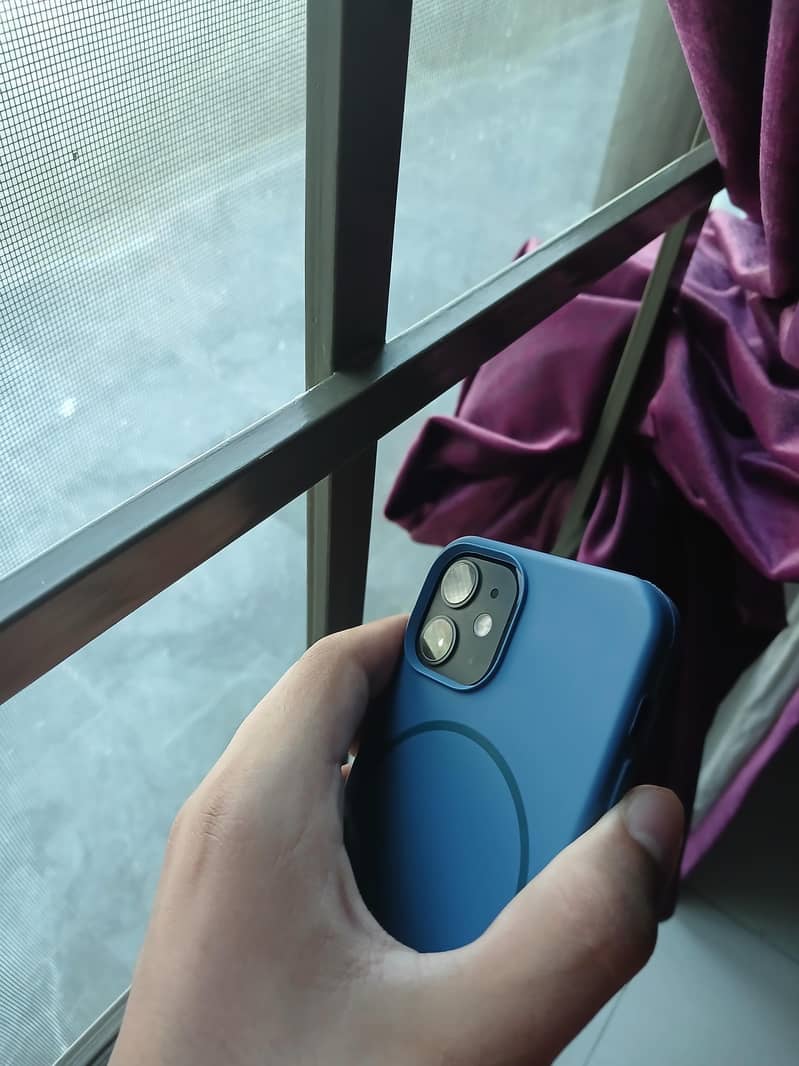 iPhone 12 mini 2