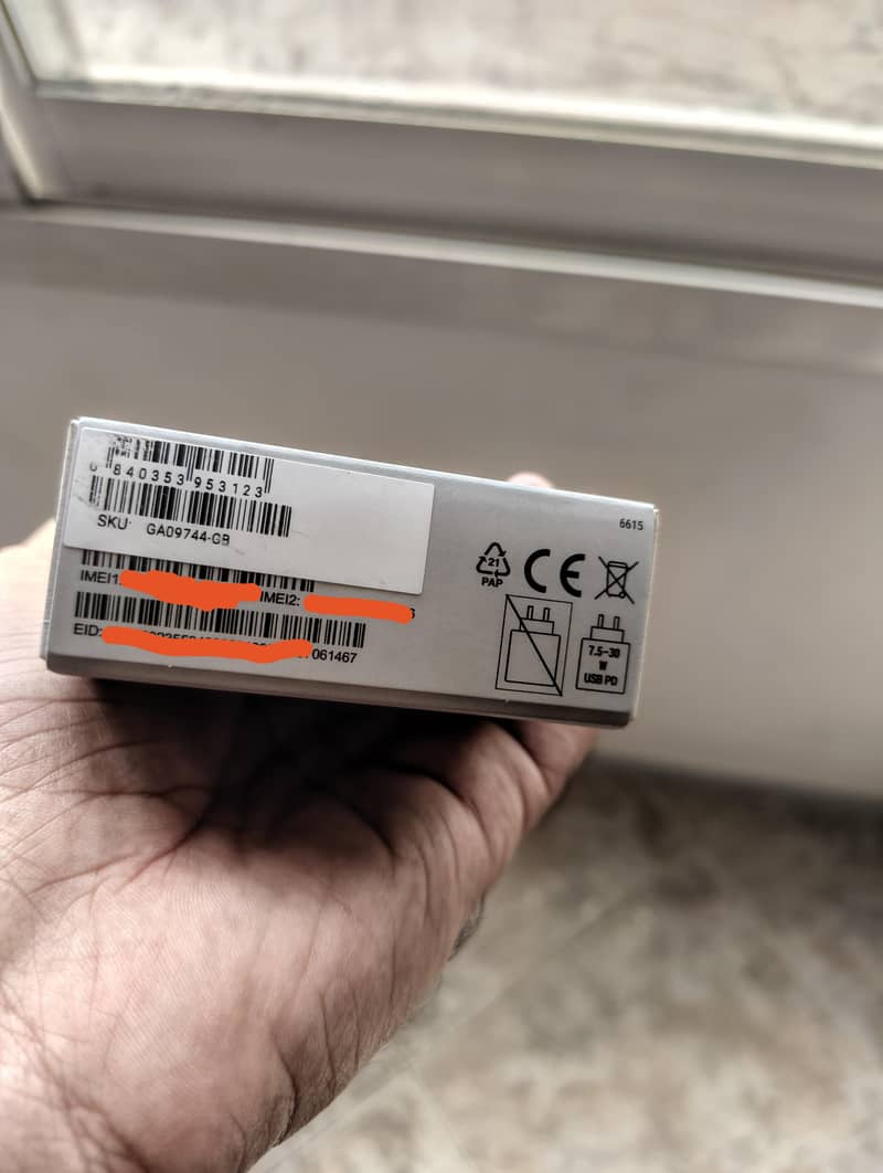 Google Pixel 10 [BOX PACKED] 2