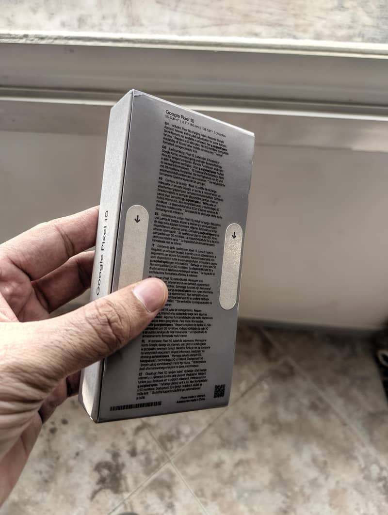 Google Pixel 10 [BOX PACKED] 4