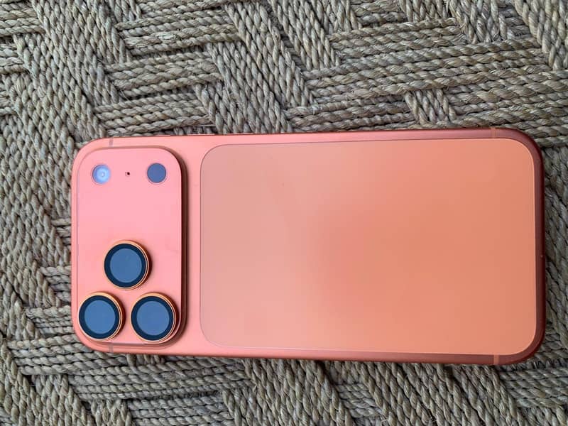 Apple iPhone 17 Pro Max 5