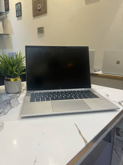 Hp Elitebook 845 g10 ryzen 5 7530u equal to i7.13th generation