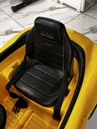 Kids battery operated car