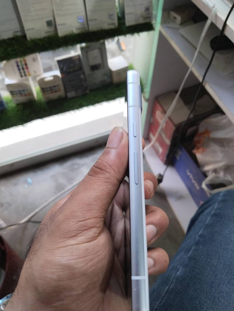 Google Pixel 7a 2