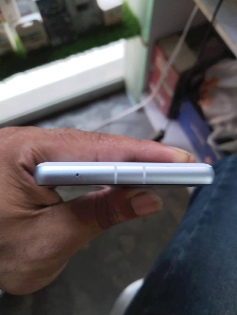 Google Pixel 7a 4