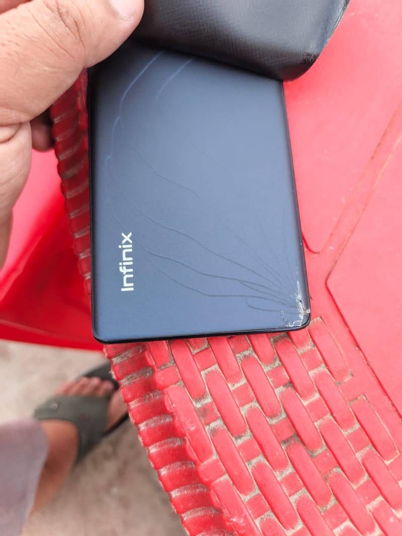 Infinix Note 40 Pro 4