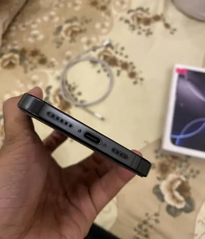 Apple iPhone 16 Pro Max