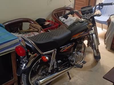 CG125 2018 MINT CONDITION ALMOST