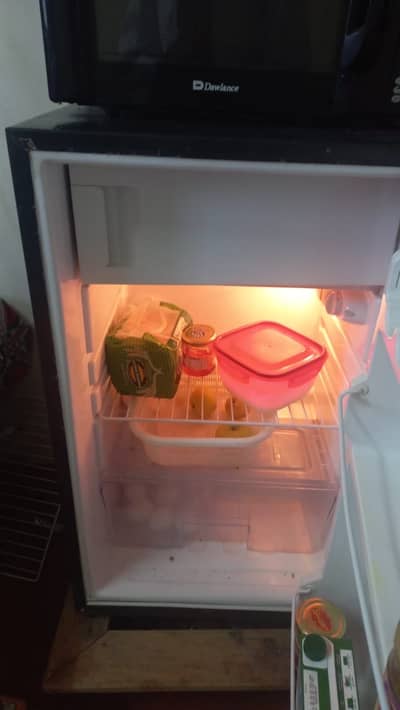 dawlence refrigerator in best condition