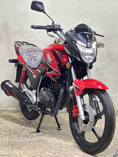Honda cb150f 2023 model ( low millage )