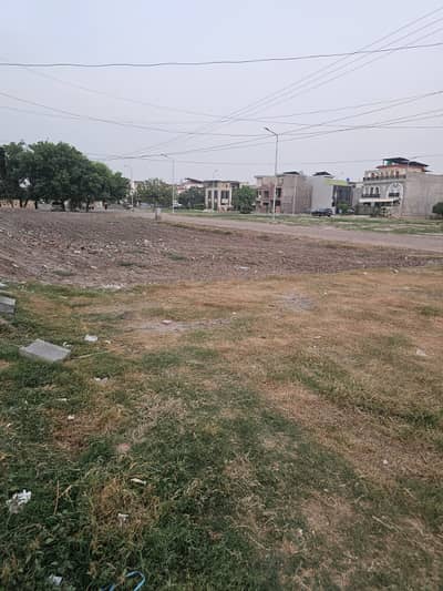 5 Marla Resedensial Plot For Sale