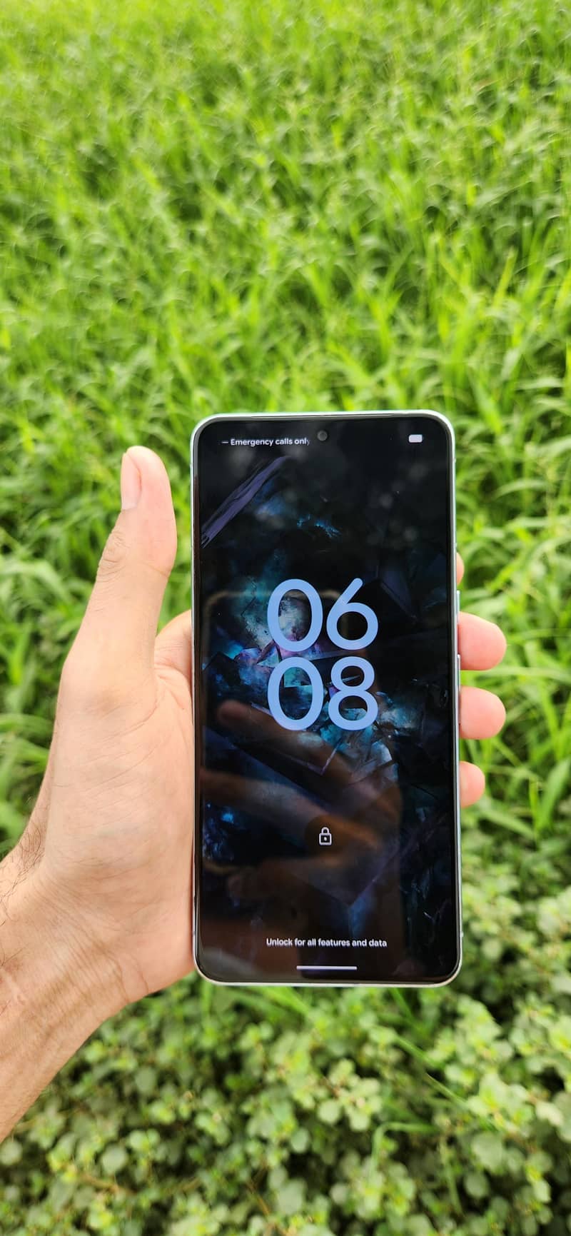 google pixel 8 pro 4