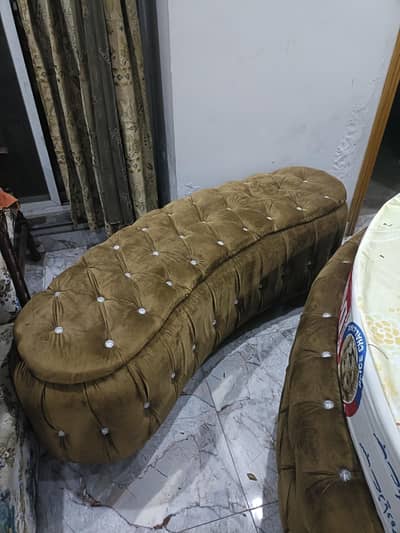 Wooden Double Round Bed Set
